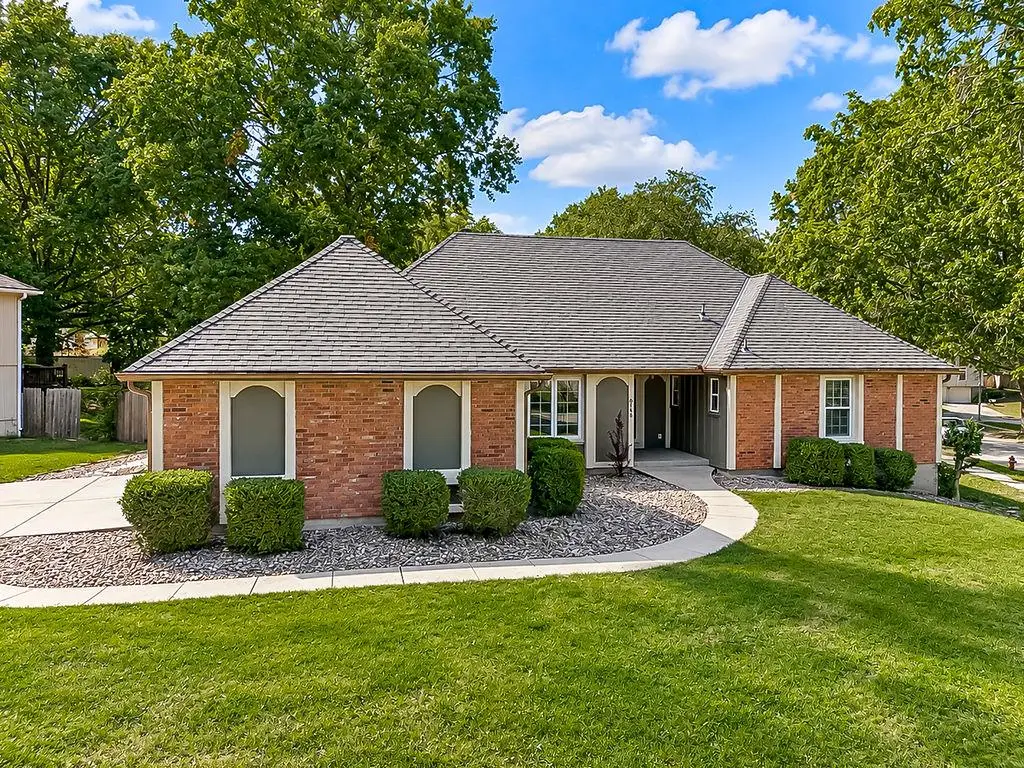 8148 NW Twin Oaks Drive, Kansas City, MO 64151 - #1