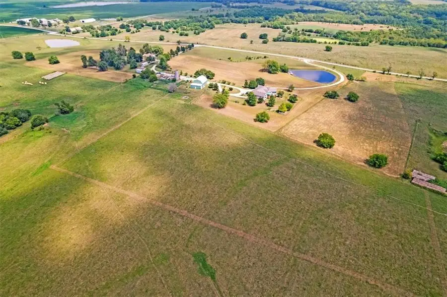 Mo-m N/a, Garden City, MO 64747 - #3