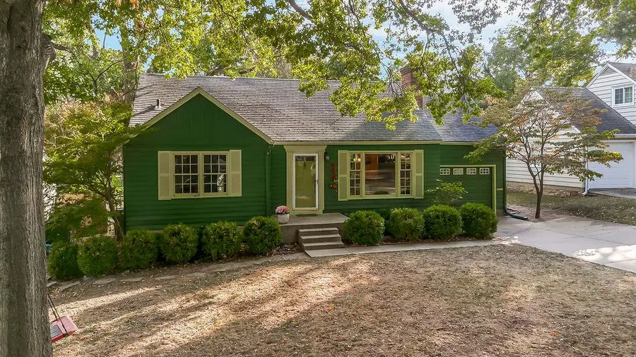 4117 W 53rd Terrace, Roeland Park, KS 66205 - #2
