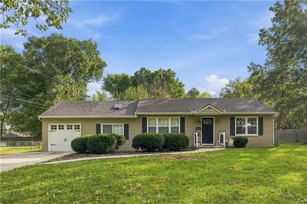 6419 Bluejacket Street, Shawnee, KS 66203 - #1