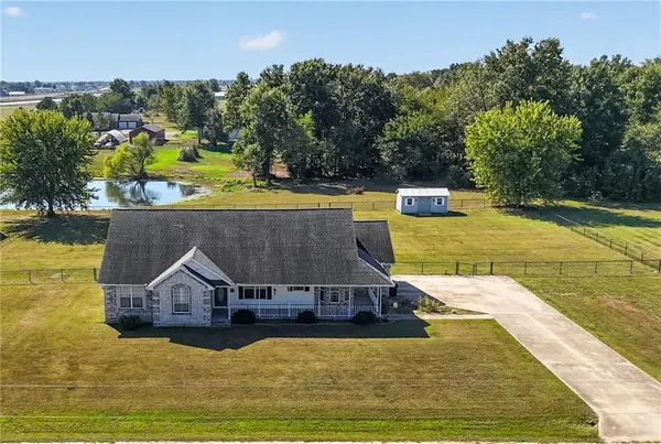 37 SW 6th Road, Lamar, MO 64759