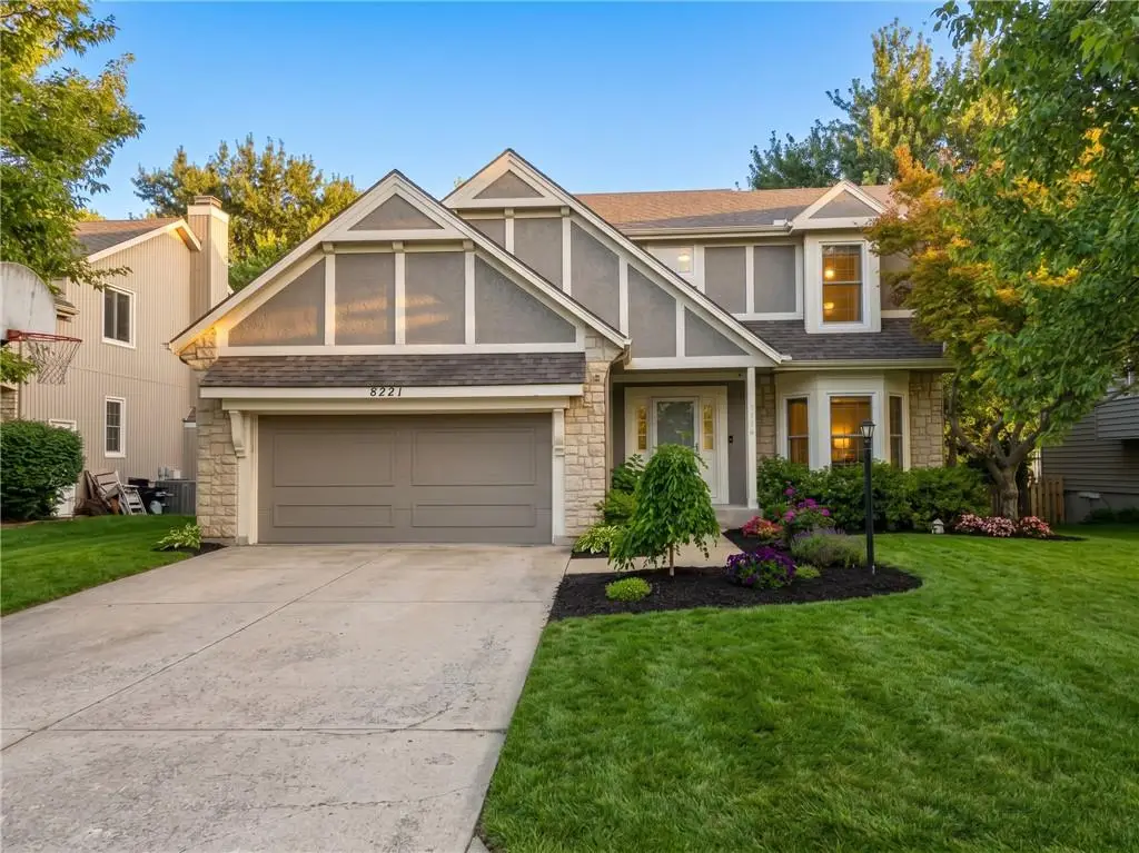 8221 W 152nd Terrace, Overland Park, KS 66223 - #1