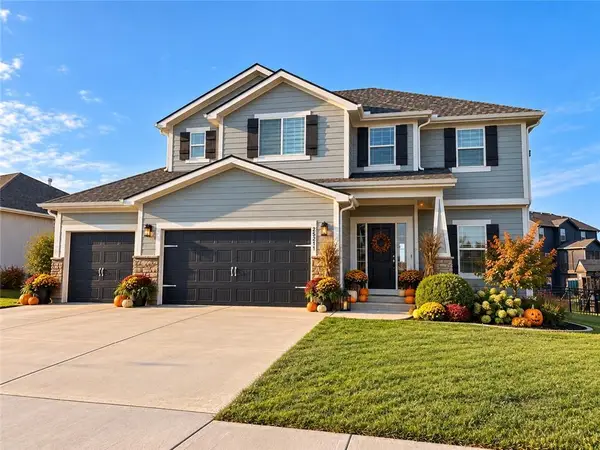25211 W 148th Terrace, Olathe, KS 66061