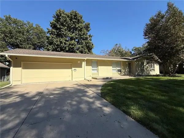 4100 W 100th Terrace, Overland Park, KS 66207