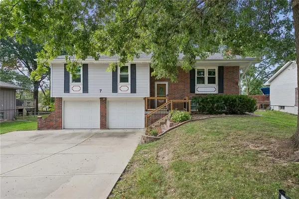 7 NE 80th Street, Kansas City, MO 64118