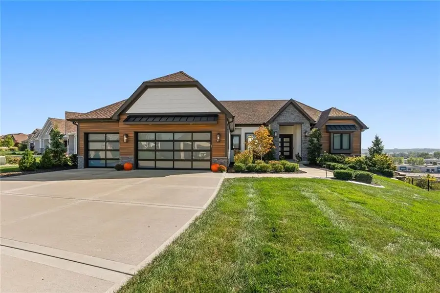 2351 NW Riverview Drive, Riverside, MO 64150 - #2