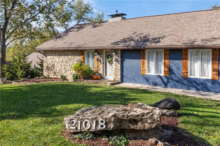 21018 Bittersweet Drive, Lenexa, KS 66220 - #2