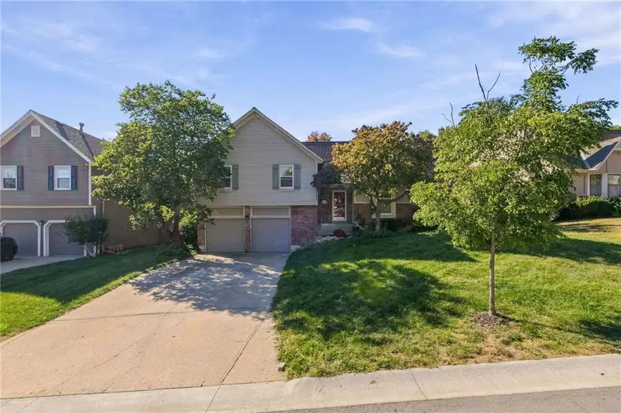 11624 Cody Street, Overland Park, KS 66210 - #2