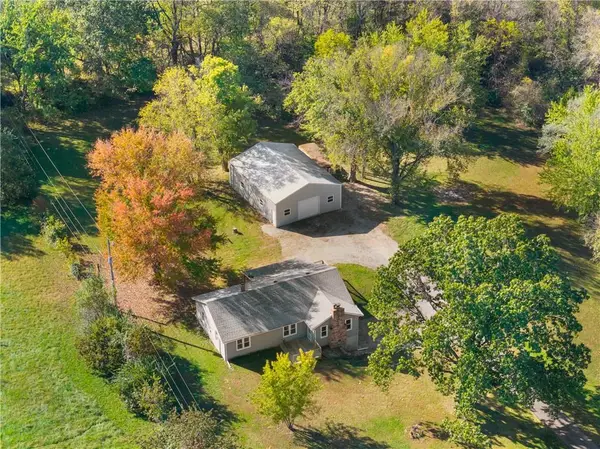 31711 Hanna Road, Buckner, MO 64016