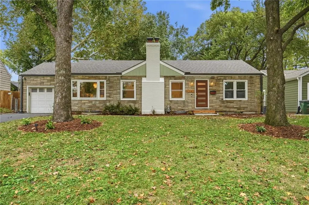 5041 Clark Drive, Roeland Park, KS 66205 - #1