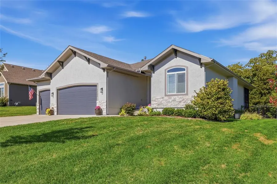 34462 W 82nd Street, De Soto, KS 66018 - #3