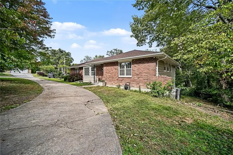 302 NE Northcrest Drive, Kansas City, MO 64116 - #3
