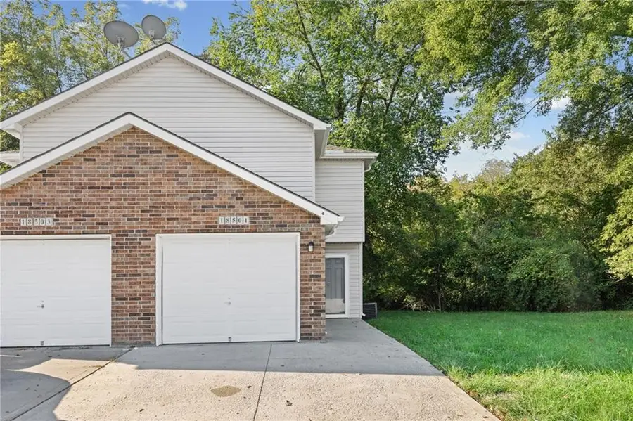 18501 E 3rd Street Court N, Independence, MO 64056 - #2