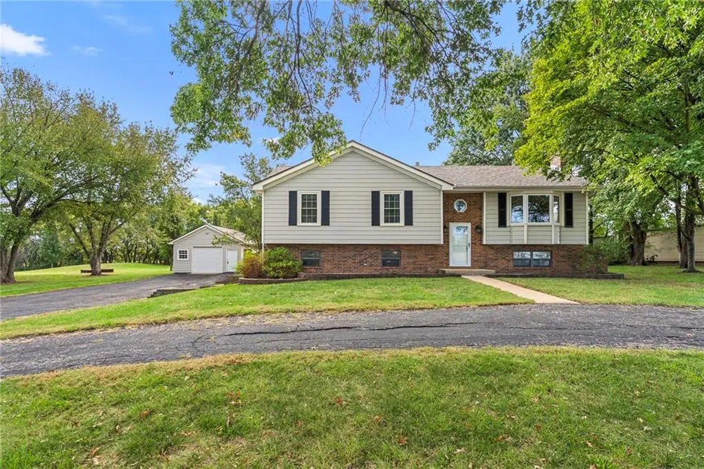 7001 W. 202nd Terrace, Stilwell, KS 66013 - #1