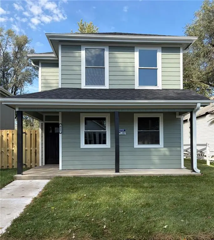 917 W Valley Street, Saint Joseph, MO 64504 - #1
