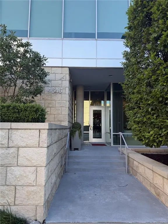 4646 Broadway Street #11S, Kansas City, MO 64112