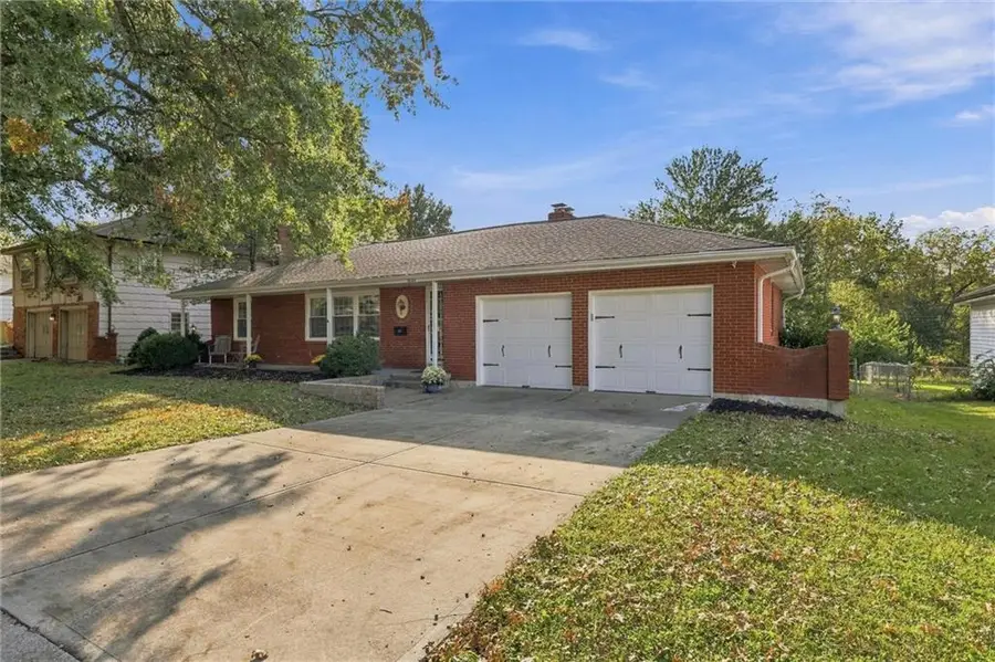 8528 Maywood Avenue, Raytown, MO 64138 - #3