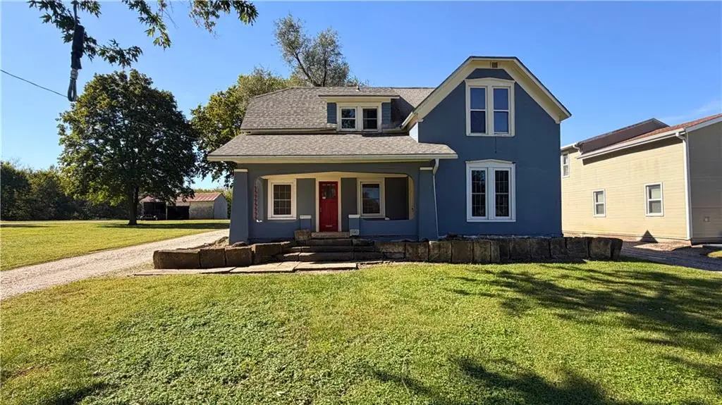 202 N 12th Street, Hiawatha, KS 66434 - #1