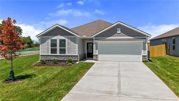 21359 Cleveland Street, Spring Hill, KS 66083