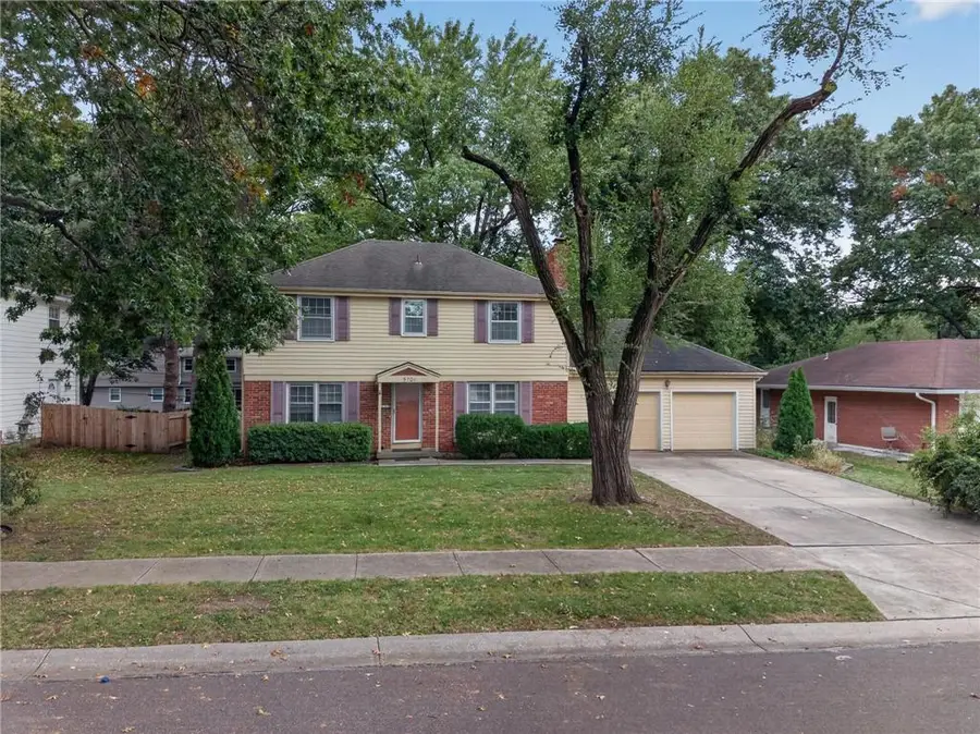 5701 W 97th Terrace, Overland Park, KS 66207 - #2