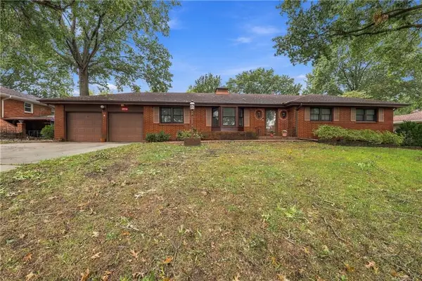 1703 NE 77 Street, Gladstone, MO 64118