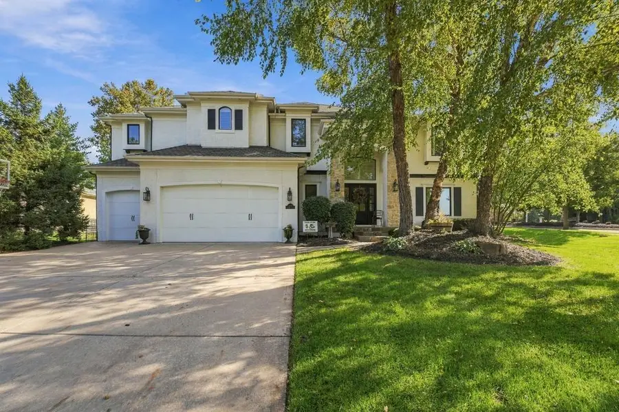 16253 Stearns Street, Overland Park, KS 66221 - #2