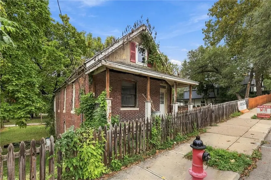 2018 Summit Street, Kansas City, MO 64108 - #3