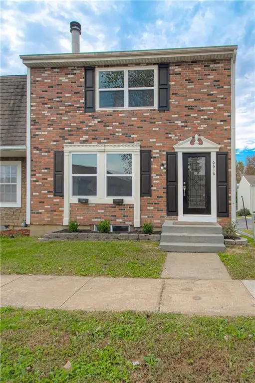 6616 E 128th Street, Grandview, MO 64030 - #1