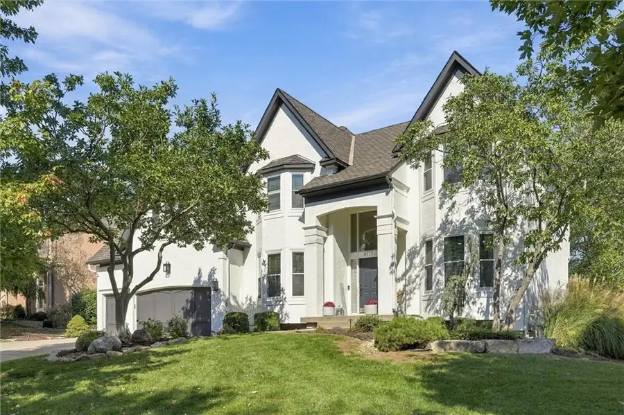 5712 W 146th Street, Overland Park, KS 66223 - #3