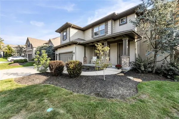 9411 W 163rd Terrace, Overland Park, KS 66085