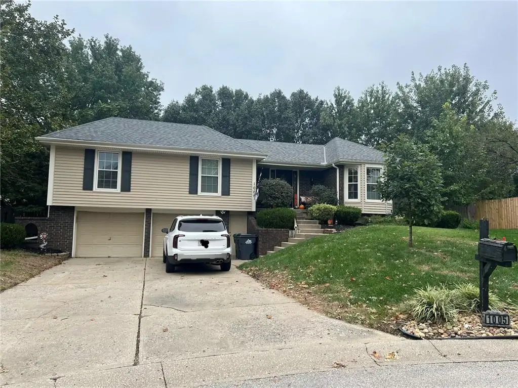 1005 SW Hiawatha Drive, Blue Springs, MO 64015 - #1