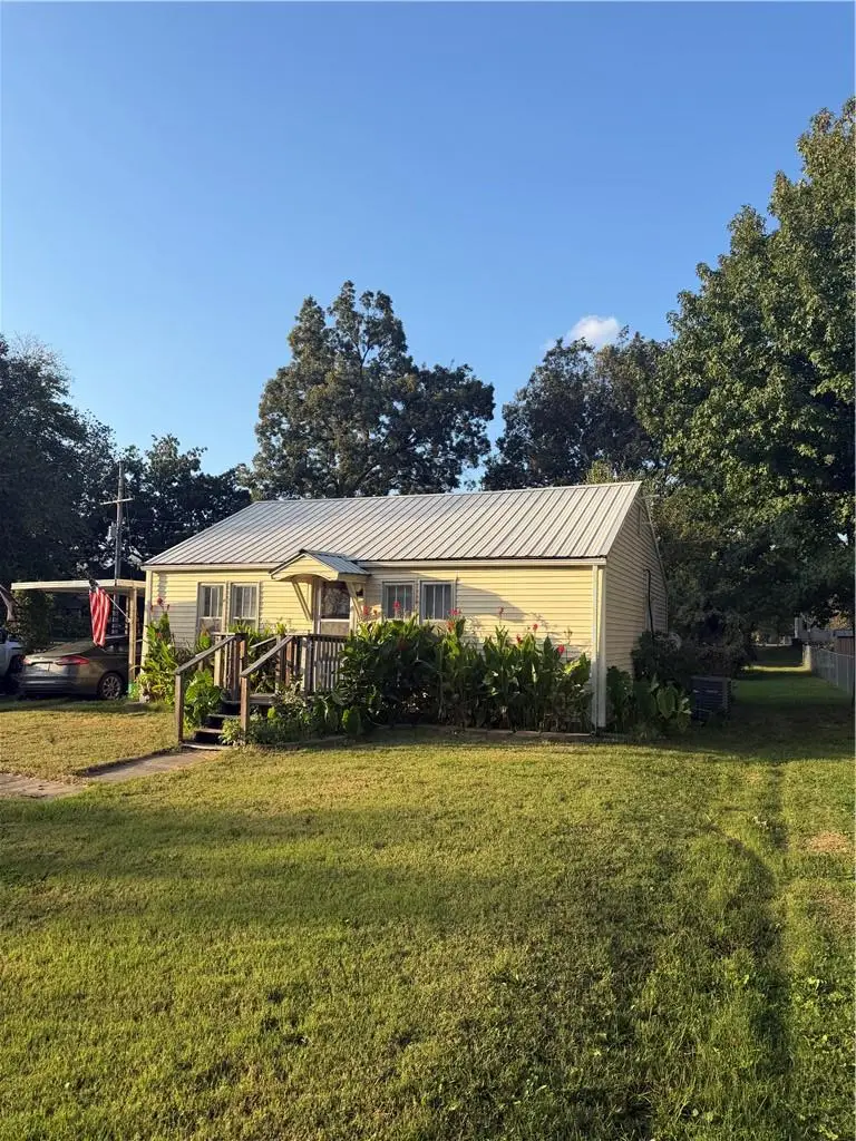 203 E 14th Street, Pleasanton, KS 66075 - #2