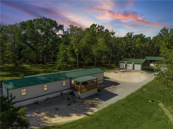 977 SE 87p Road, Deepwater, MO 64740