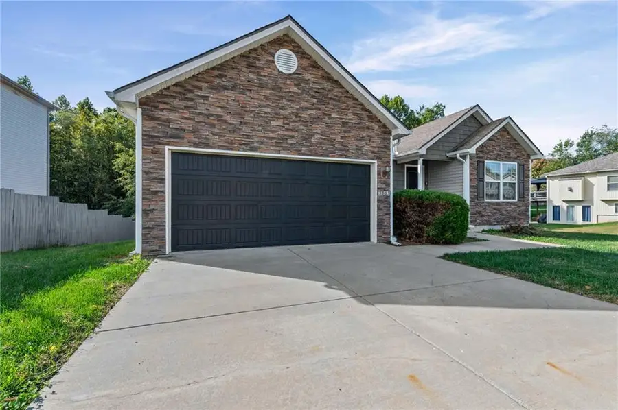 3305 NW 87th Street, Kansas City, MO 64154 - #2
