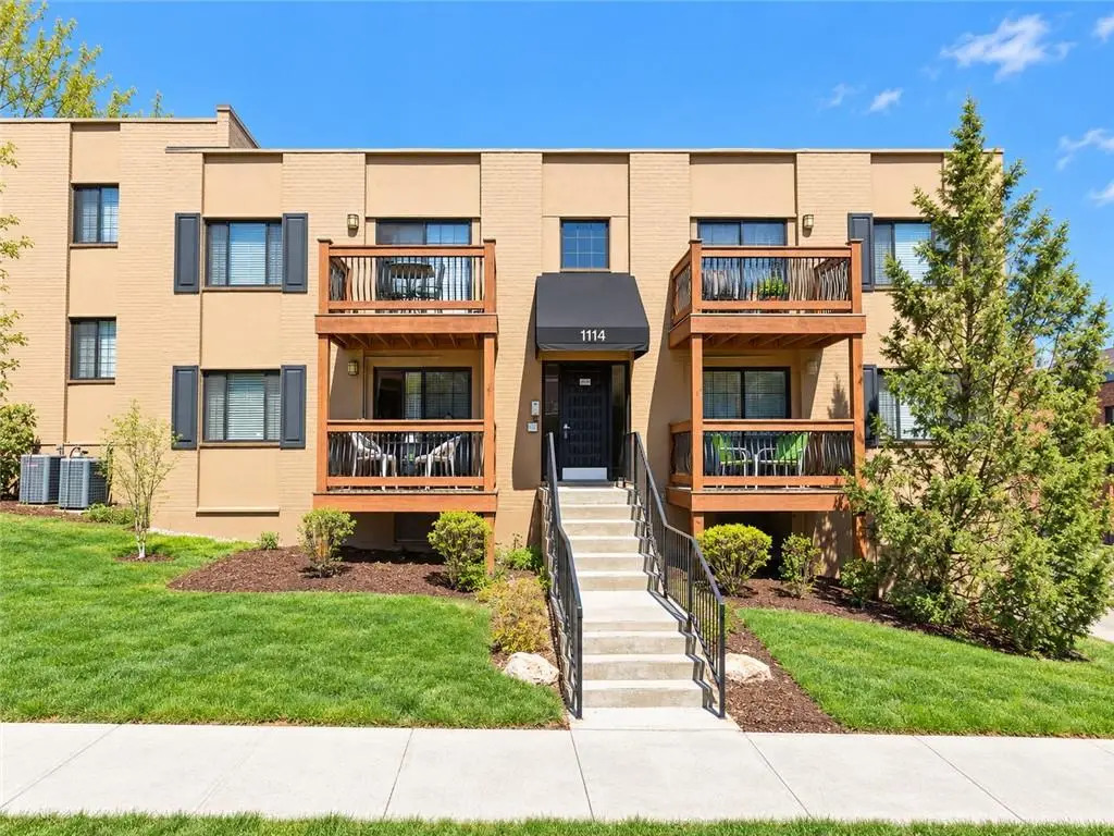 1114 W 46th Street #110, Kansas City, MO 64112 - #1