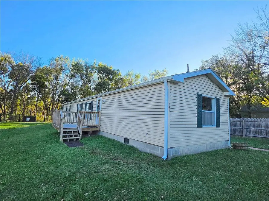 141 E Pacific Avenue, Osawatomie, KS 66064 - #2