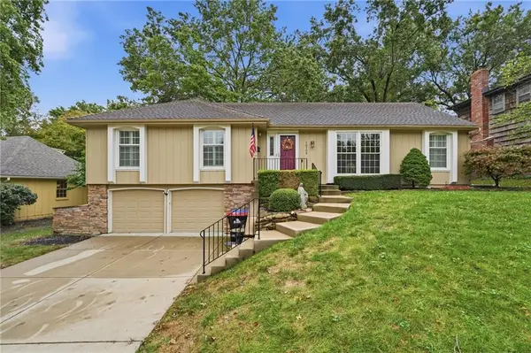 10709 W 101st Street, Overland Park, KS 66214