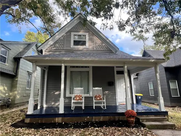 4121 Oak Street, Kansas City, MO 64111