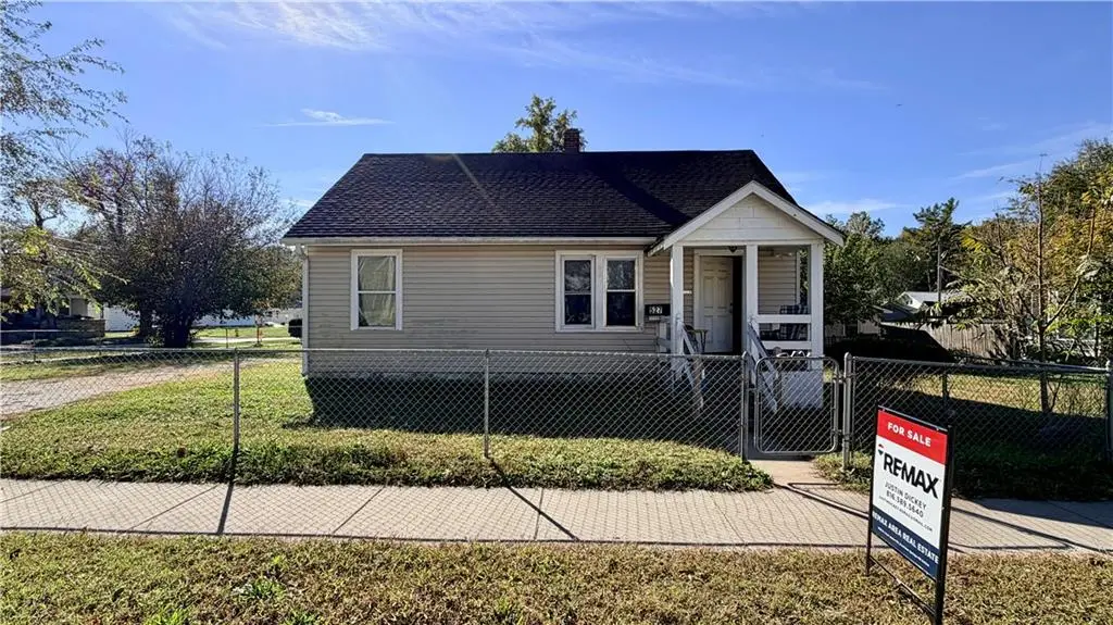 527 Isley Boulevard, Excelsior Springs, MO 64024 - #1