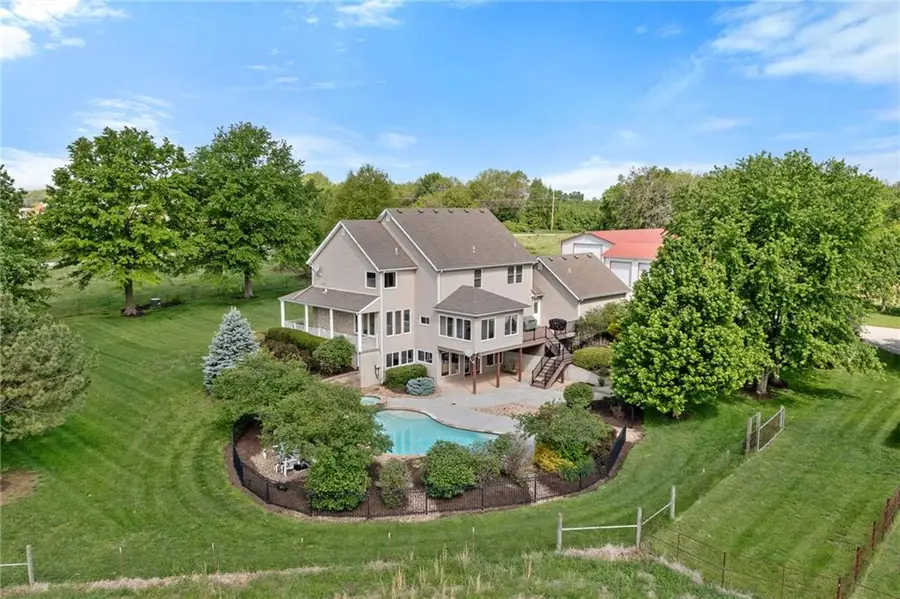 35559 Metcalf Road, Louisburg, KS 66053 - #2