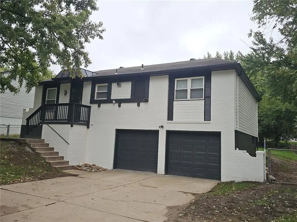 816 NW Oxford Drive, Blue Springs, MO 64015 - #1