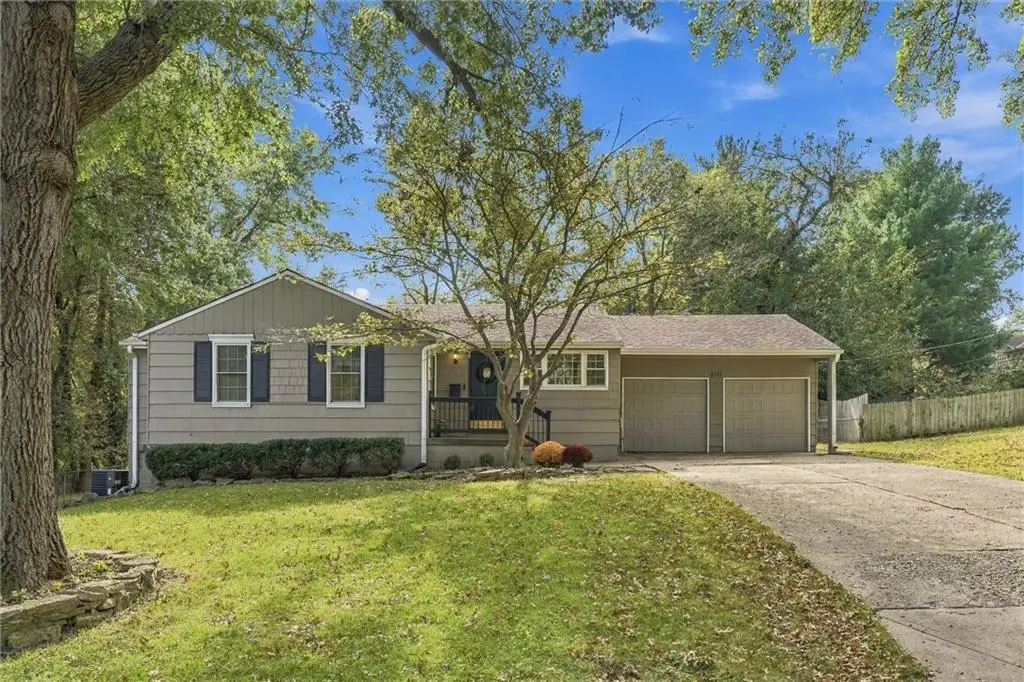 4717 W 77th Place, Prairie Village, KS 66208 - #1