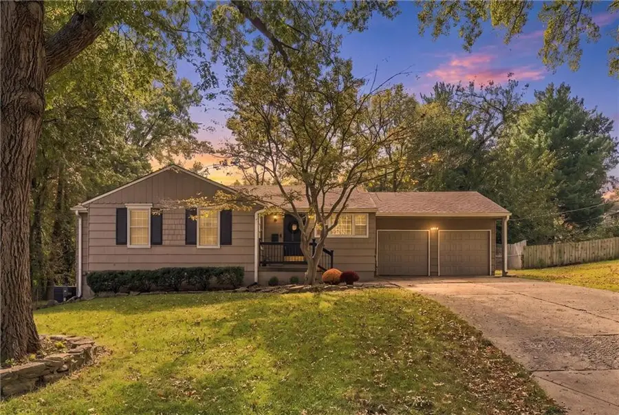 4717 W 77th Place, Prairie Village, KS 66208 - #2