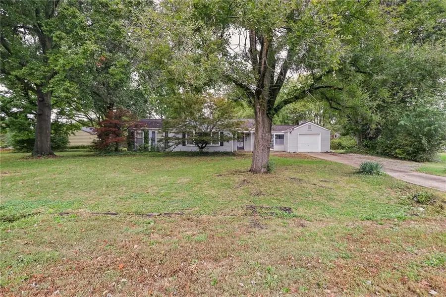 8932 E 66th Street, Raytown, MO 64133 - #3