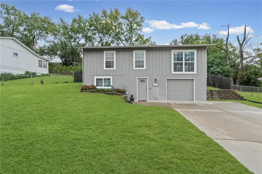 8412 Tauromee Avenue, Kansas City, KS 66112 - #2