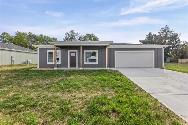 919 5th Street Terrace, Osawatomie, KS 66064