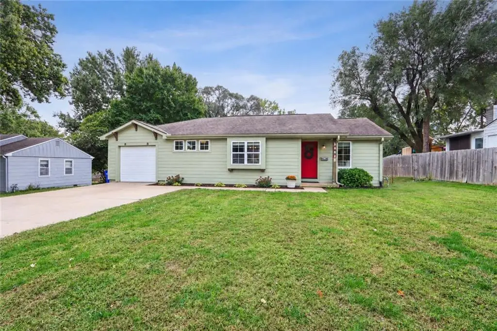 10921 W 64th Terrace, Shawnee, KS 66203 - #1