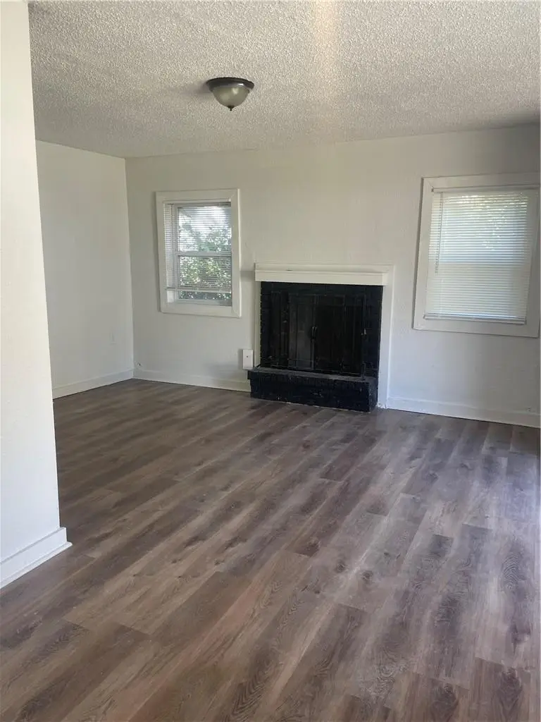 2107 E 77th Terrace, Kansas City, MO 64132 - #3