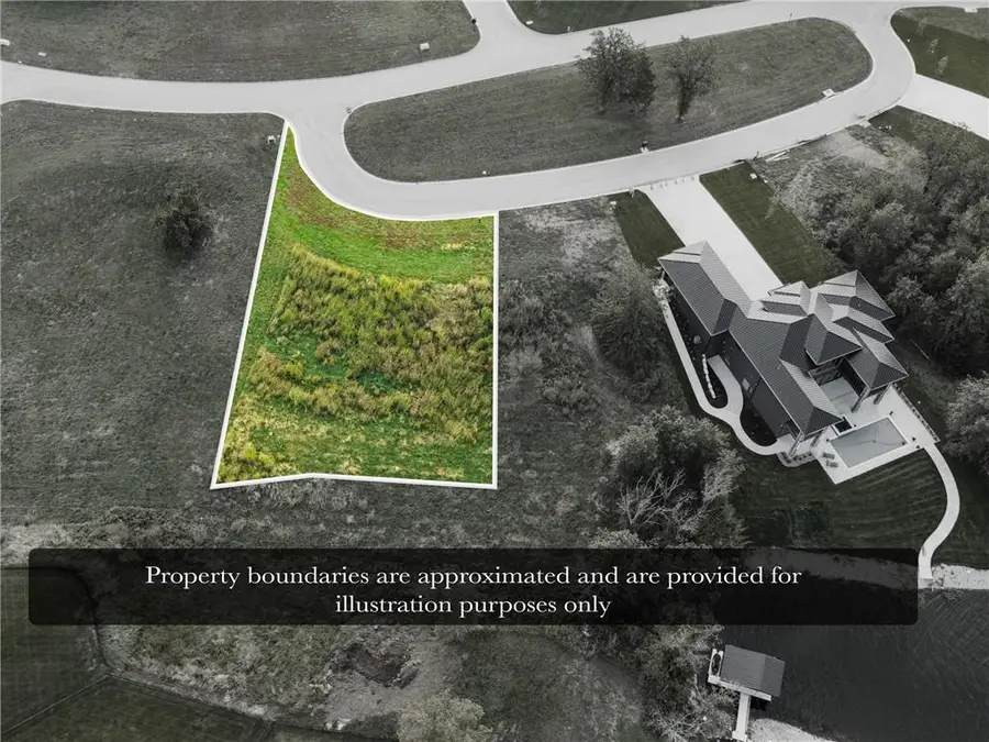 18 Tomahawk Circle, Lees Summit, MO 64081 - #2