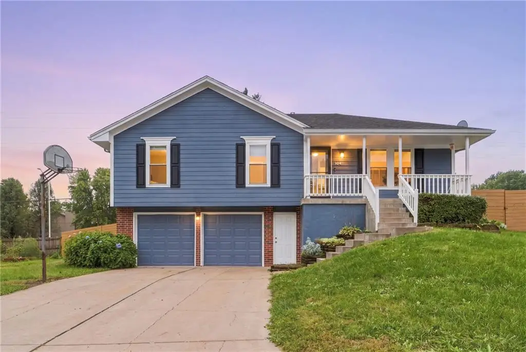 104 NE Bristol Circle, Lees Summit, MO 64063 - #1